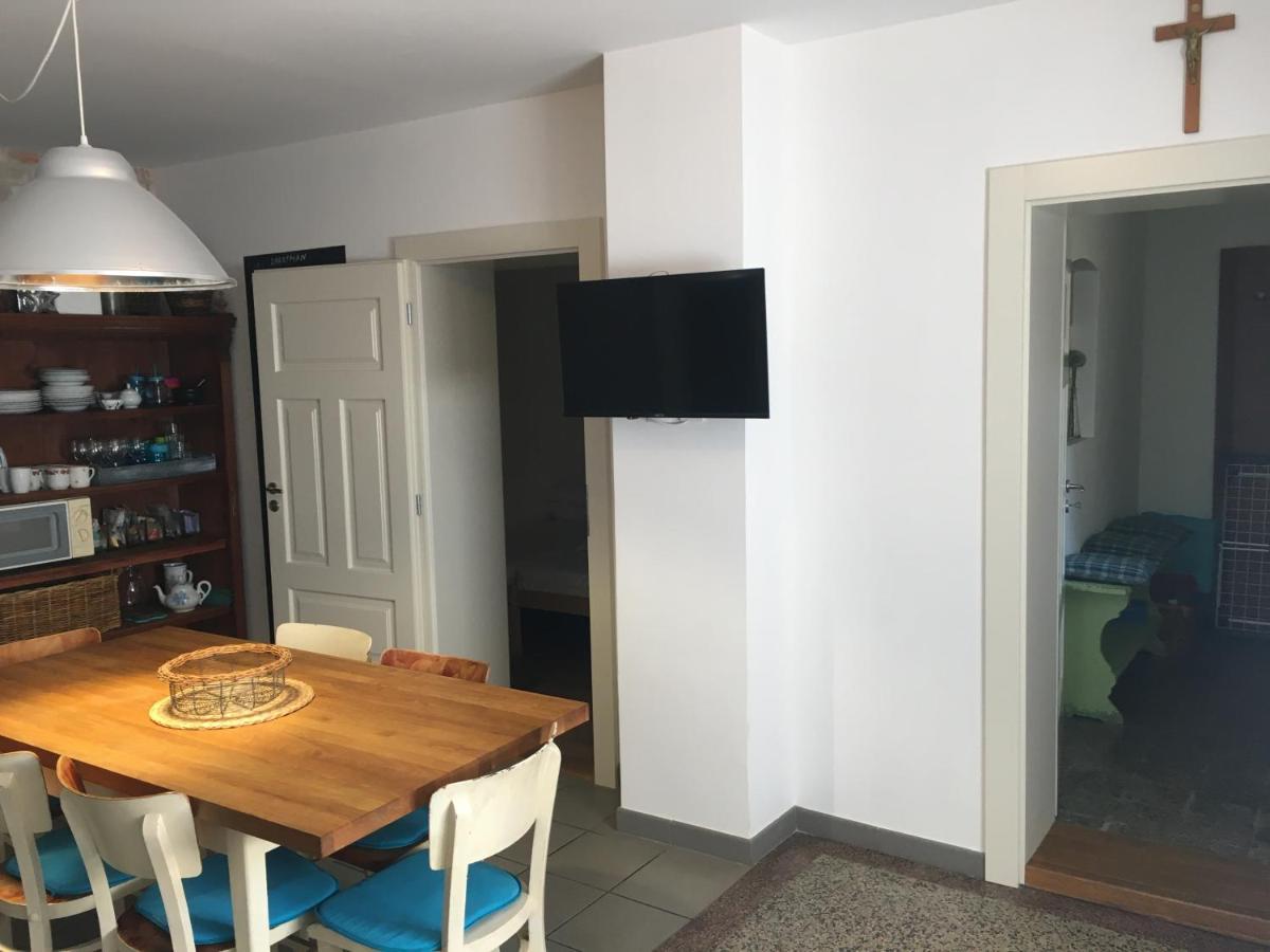 Apartman Ve Dvore Ratiskovice Buitenkant foto