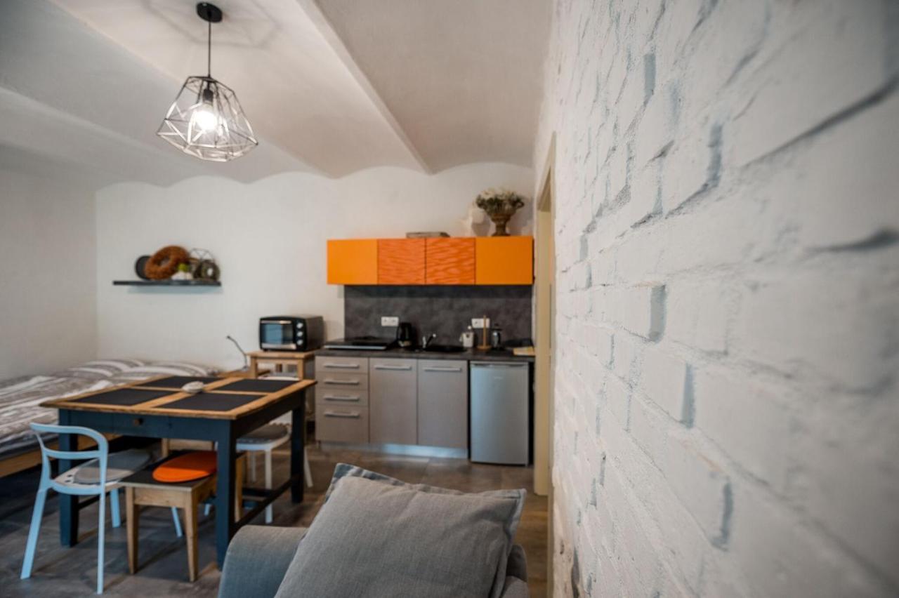 Apartman Ve Dvore Ratiskovice Buitenkant foto