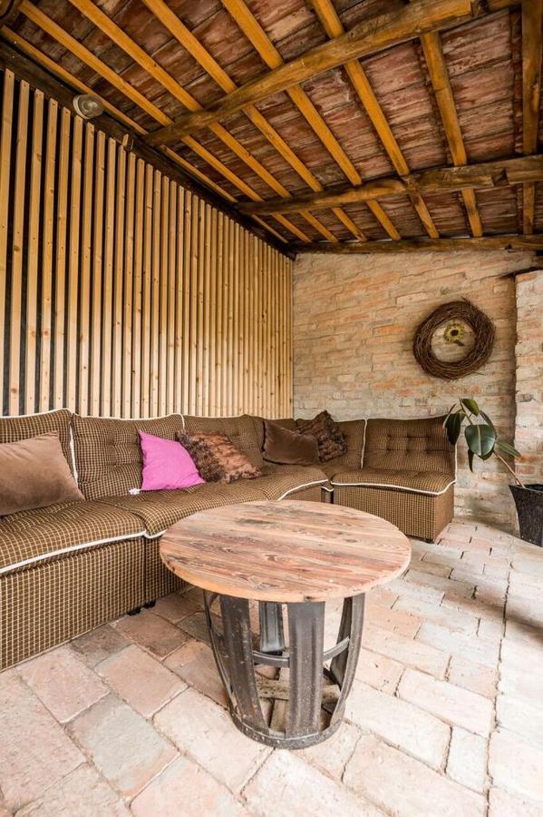 Apartman Ve Dvore Ratiskovice Buitenkant foto