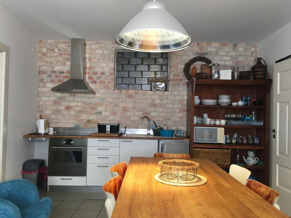 Apartman Ve Dvore Ratiskovice Buitenkant foto