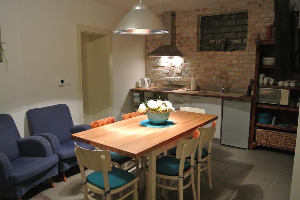 Apartman Ve Dvore Ratiskovice Kamer foto